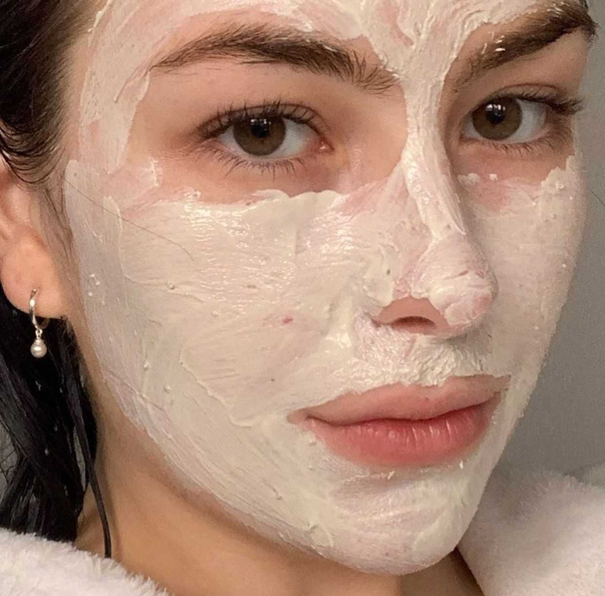 Glossier: how this 33-year-old turned her beauty blog to a $1 billion brand