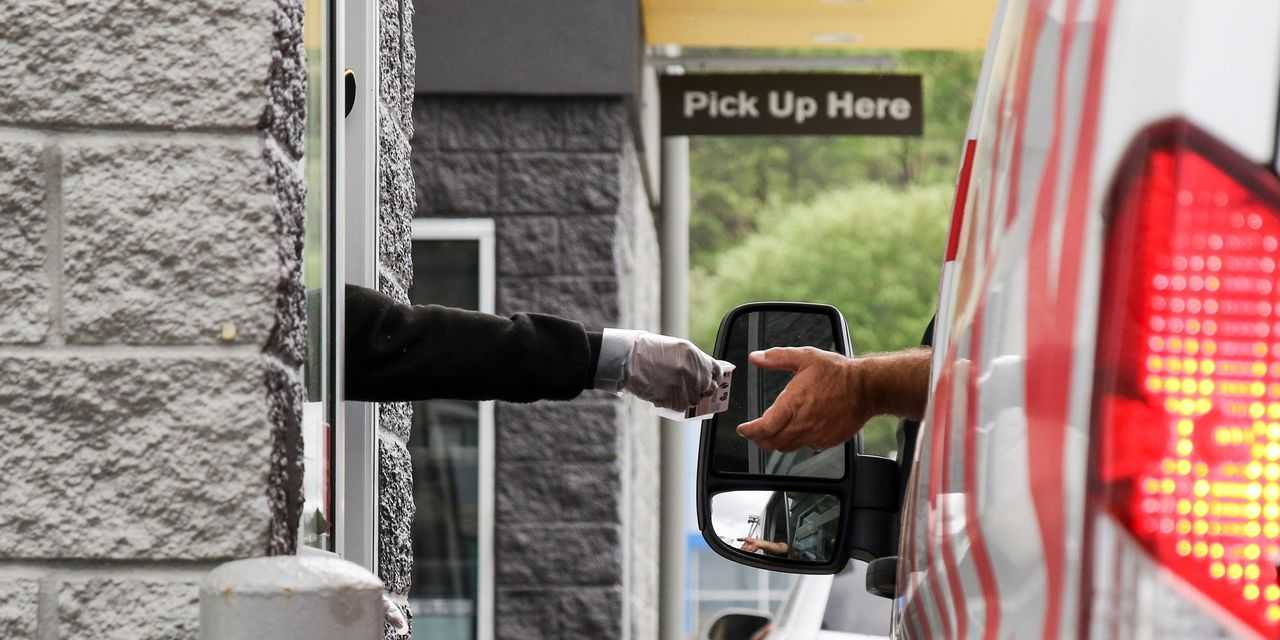 Drive-through: бесконтактное обслуживание посетителей на авто