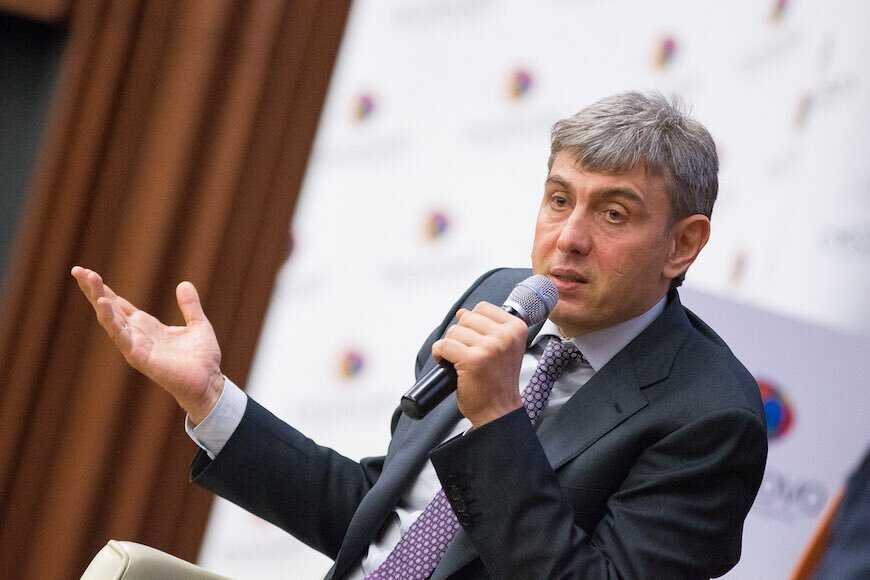 Чем сейчас занимается сергей галицкий и где проживает