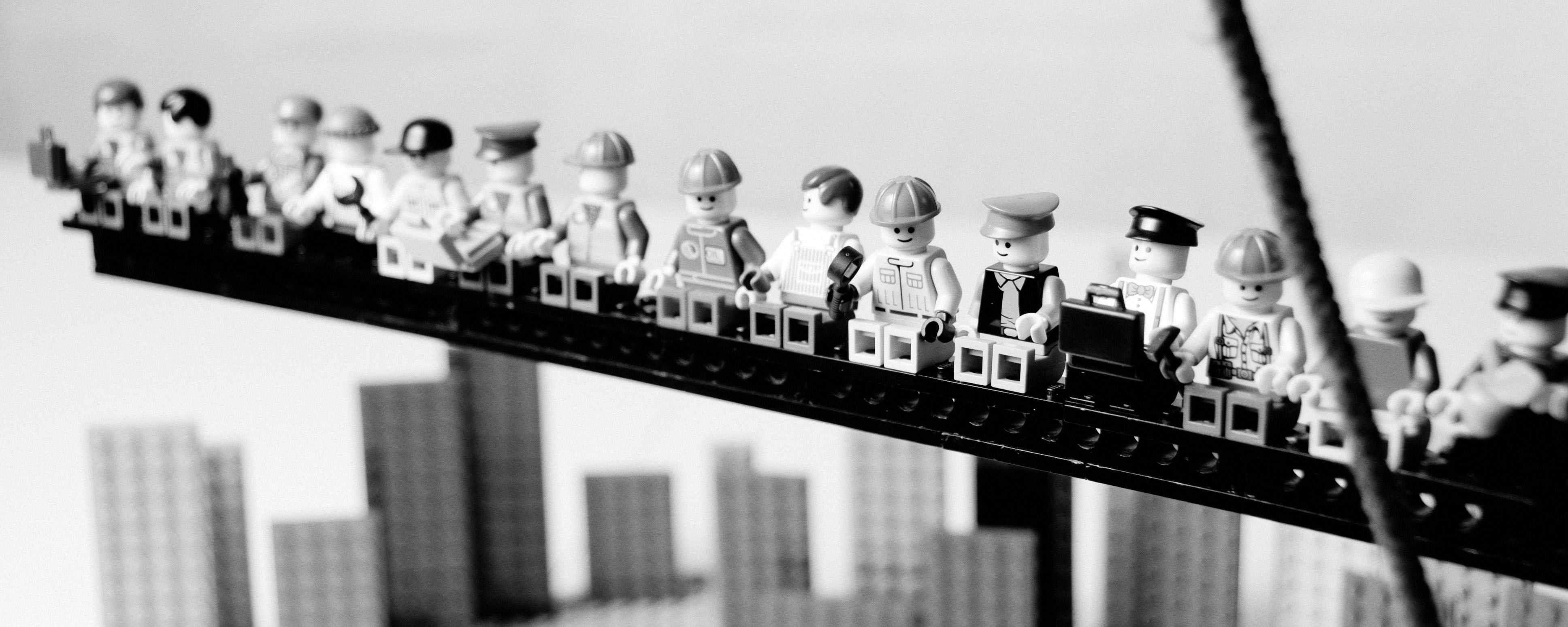 Каков образ жизни бренда lego?